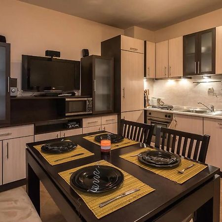 Charming, Fully-Furnished, 2-Bedroom Apartment Μπάνσκο Εξωτερικό φωτογραφία